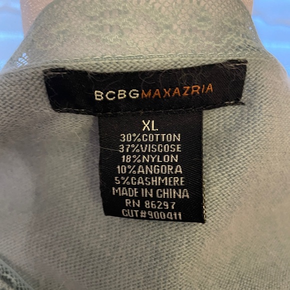 BCBGMAXAZRIA  Cashmere & Angora V-Neck Sweater, Ruffles & Lace, Sz XL Light Blue - Picture 7 of 8